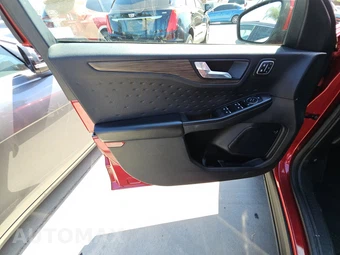2020 Ford Escape Hybrid Titanium – miniatura 9
