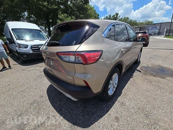 2020 Ford Escape SE – miniatura 3