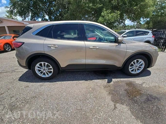 2020 Ford Escape SE – miniatura 4