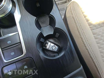 2020 Ford Escape SE – miniatura 8