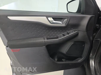 2020 Ford Escape SE – miniatura 9