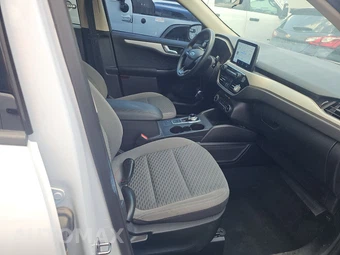 2020 Ford Escape SE – miniatura 8