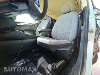 2020 Ford Escape SE - miniatura 6