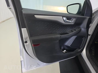 2020 Ford Escape SE - miniatura 9