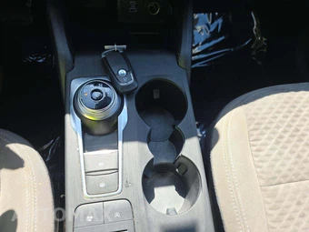 2020 Ford Escape SE – miniatura 5