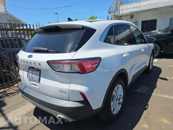 2020 Ford Escape SE – miniatura 3