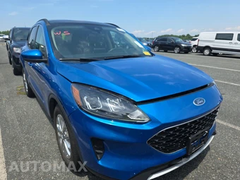 2020 Ford Escape SE – miniatura 3
