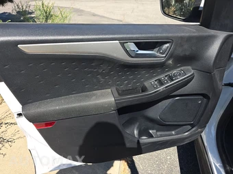 2020 Ford Escape SE – miniatura 9