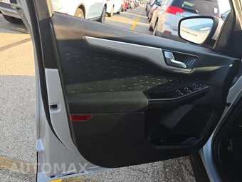 2020 Ford Escape SE – miniatura 9