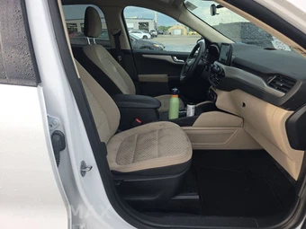 2020 Ford Escape SE – miniatura 8