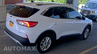 2020 Ford Escape SE – miniatura 4