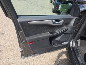 2020 Ford Escape SE - miniatura 9