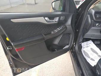 2020 Ford Escape SEL - miniatura 9