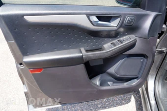 2020 Ford Escape SEL - miniatura 17