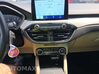 2020 Ford Escape SEL – miniatura 10