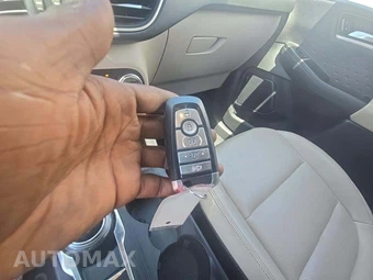 2020 Ford Escape SEL – miniatura 5