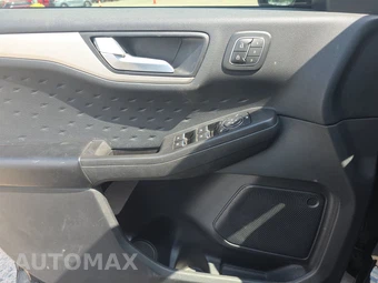 2020 Ford Escape SEL – miniatura 9
