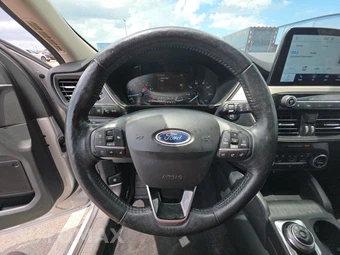 2020 Ford Escape SEL – miniatura 10