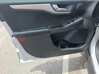 2020 Ford Escape SEL – miniatura 9