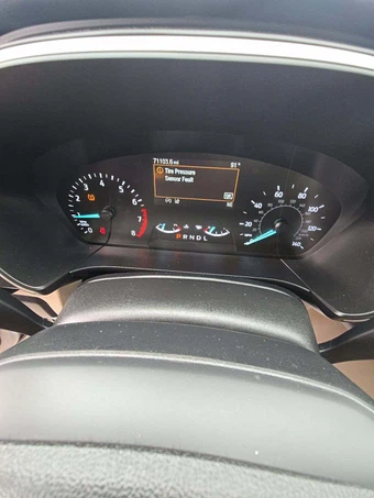 2020 Ford Escape SEL – miniatura 9