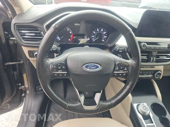 2020 Ford Escape SEL – miniatura 10