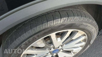2020 Ford Escape Titanium – miniatura 29
