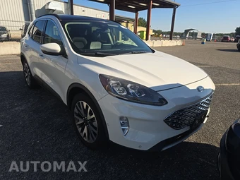 2020 Ford Escape Titanium - miniatura 3