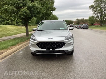 2020 Ford Escape Titanium - miniatura 2