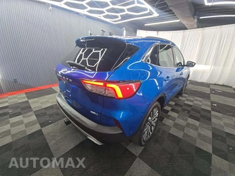 2020 Ford Escape Titanium - miniatura 3