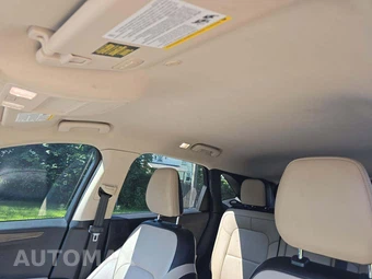 2020 Ford Escape Titanium – miniatura 11