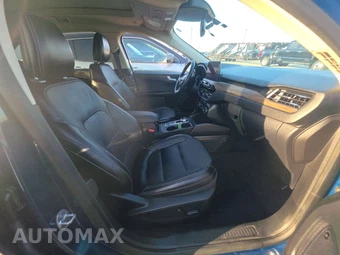 2020 Ford Escape Titanium - miniatura 8