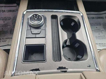 2020 Ford Expedition MAX XLT – miniatura 23