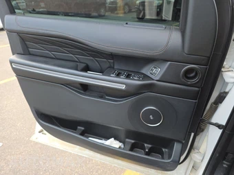 2020 Ford Expedition Platinum - miniatura 9