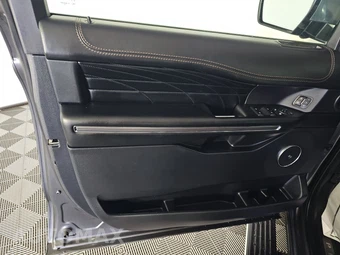 2020 Ford Expedition Platinum - miniatura 9