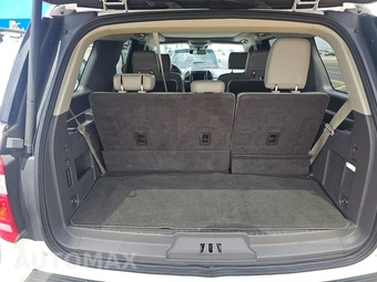 2020 Ford Expedition XLT – miniatura 17