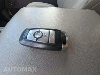 2020 Ford Expedition XLT - miniatura 8