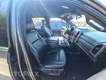 2020 Ford Expedition XLT - miniatura 19