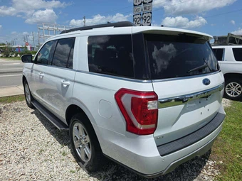 2020 Ford Expedition XLT – miniatura 2