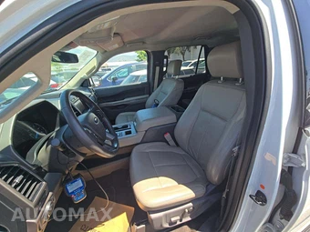 2020 Ford Expedition XLT - miniatura 6
