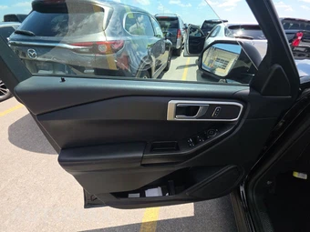 2020 Ford Explorer – miniatura 9