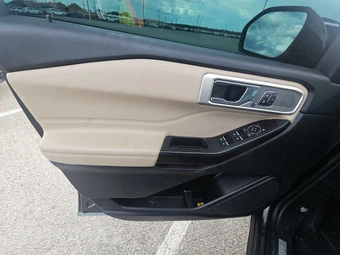 2020 Ford Explorer Limited - miniatura 9