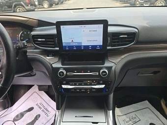 2020 Ford Explorer Limited - miniatura 7