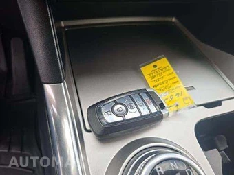 2020 Ford Explorer Limited – miniatura 9