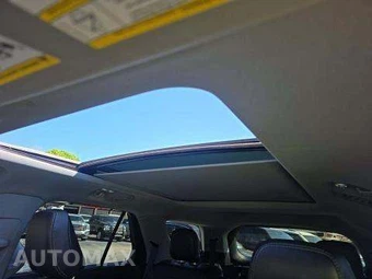 2020 Ford Explorer Limited - miniatura 12