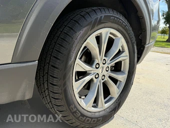 2020 Ford Explorer Limited - miniatura 10