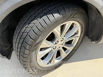 2020 Ford Explorer Limited - miniatura 9