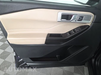 2020 Ford Explorer Limited - miniatura 9