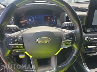 2020 Ford Explorer Platinum - miniatura 10