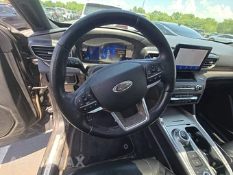2020 Ford Explorer Platinum - miniatura 10