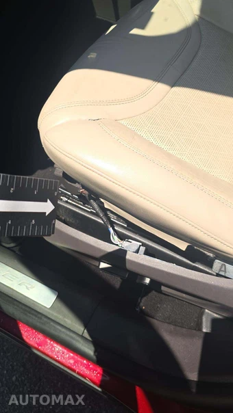2020 Ford Explorer Platinum – miniatura 28